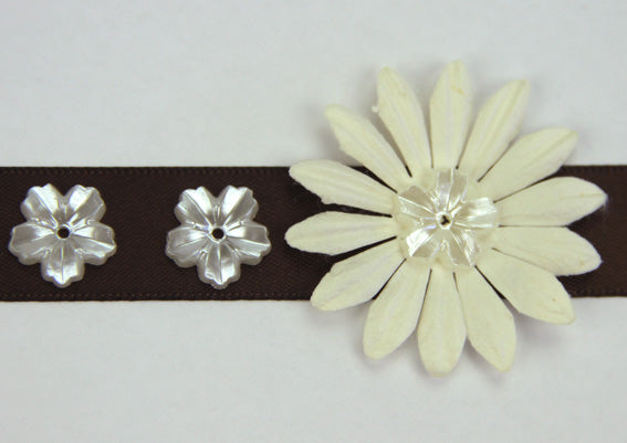 Centre - Ivory Pearl Flower - 1.3cm - Pack of 10
